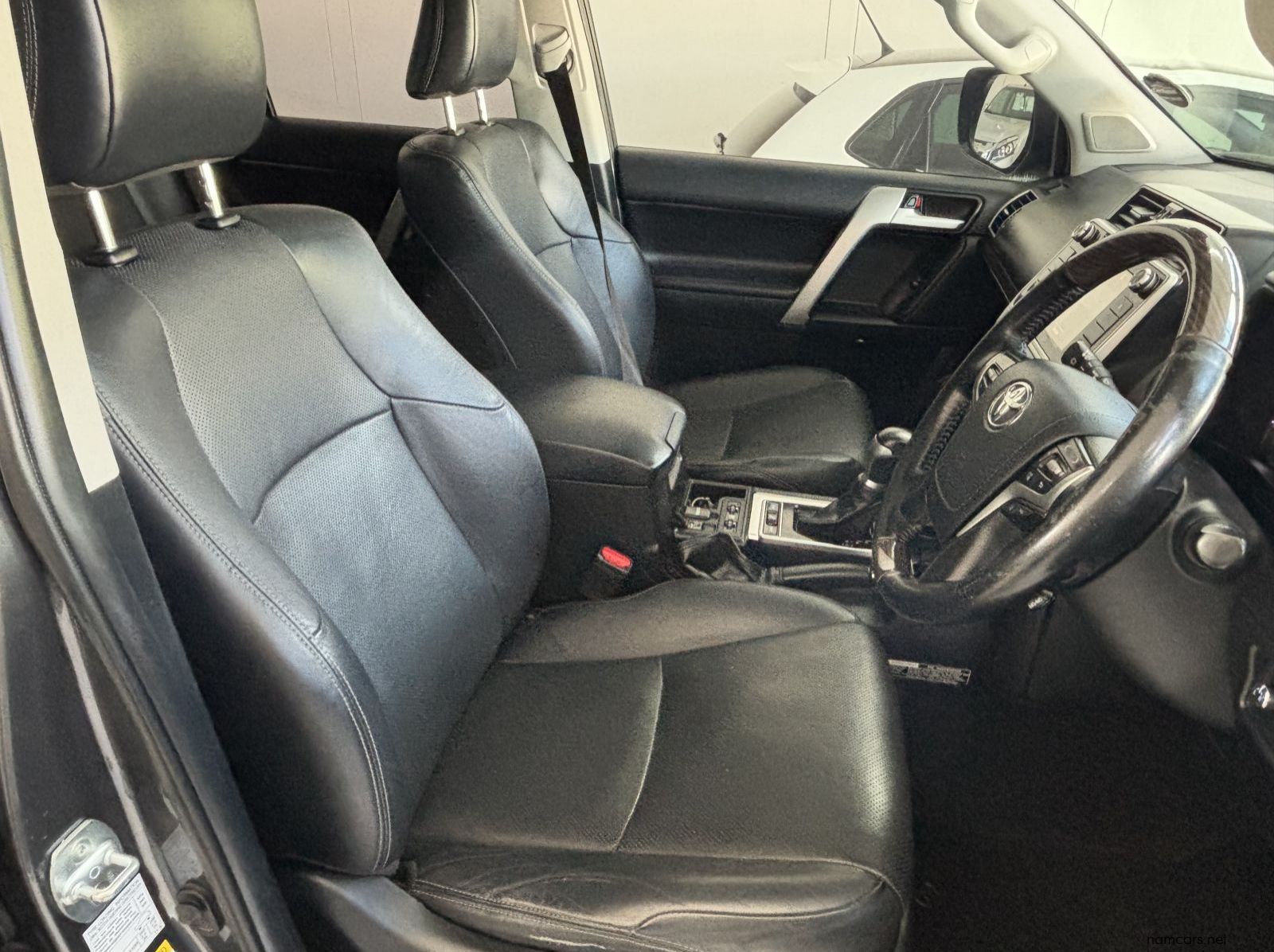 2019 Toyota Prado VX L 3.0 Diesel A/t pictures