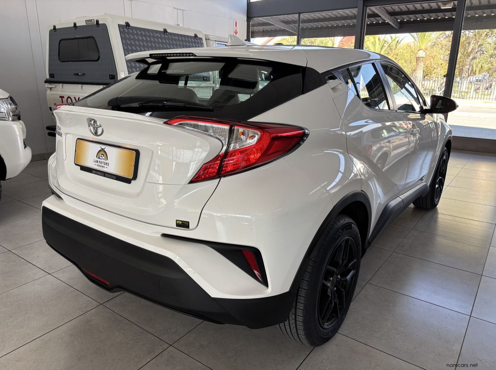 2018 Toyota CHR 1.2 Plus CVT pictures