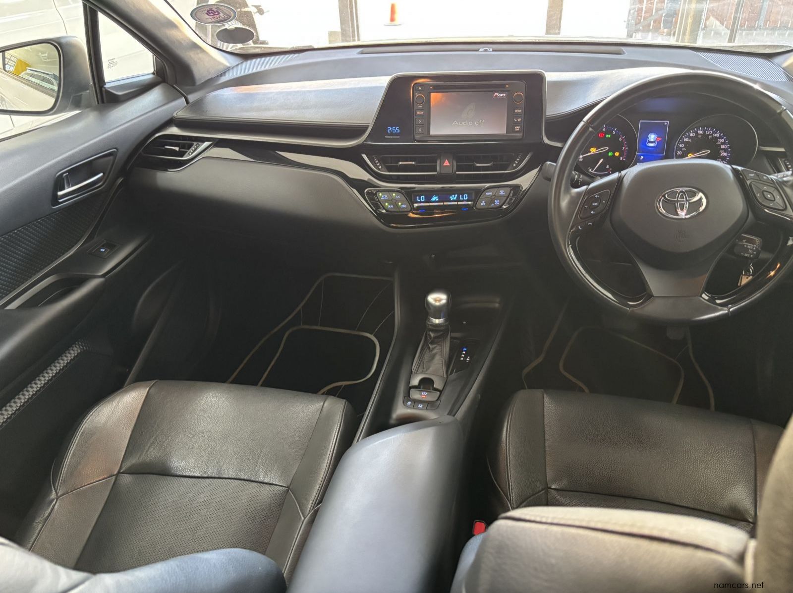 2018 Toyota CHR 1.2 Plus CVT pictures