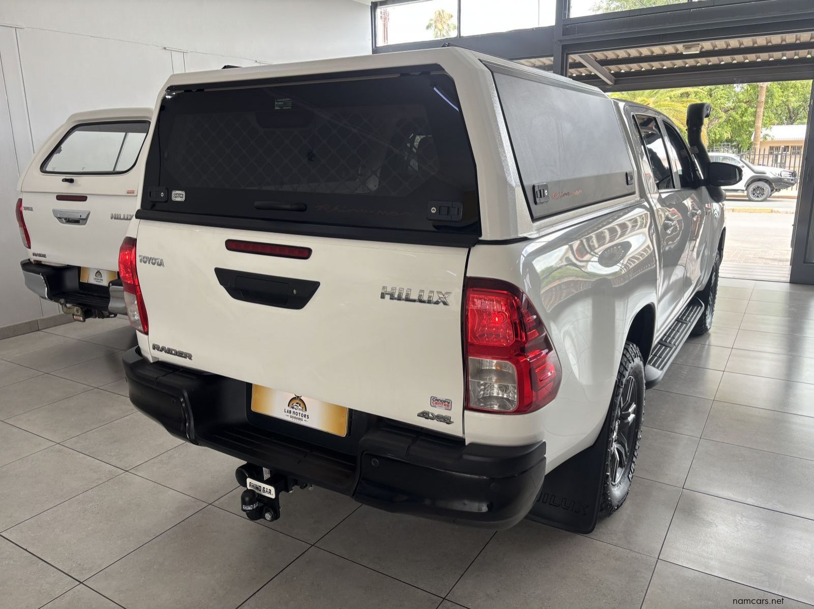 2024 Toyota Hilux 2.4 4x4 A/t d/cab pictures