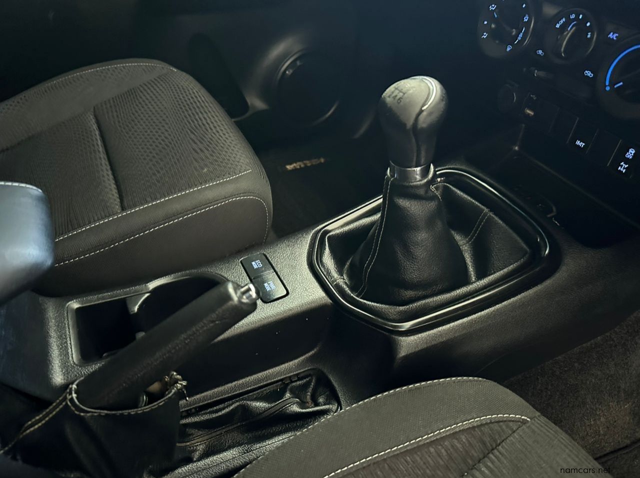 2021 Toyota Hilux Legend 2.8 Ex/cab 2x4 M/t pictures