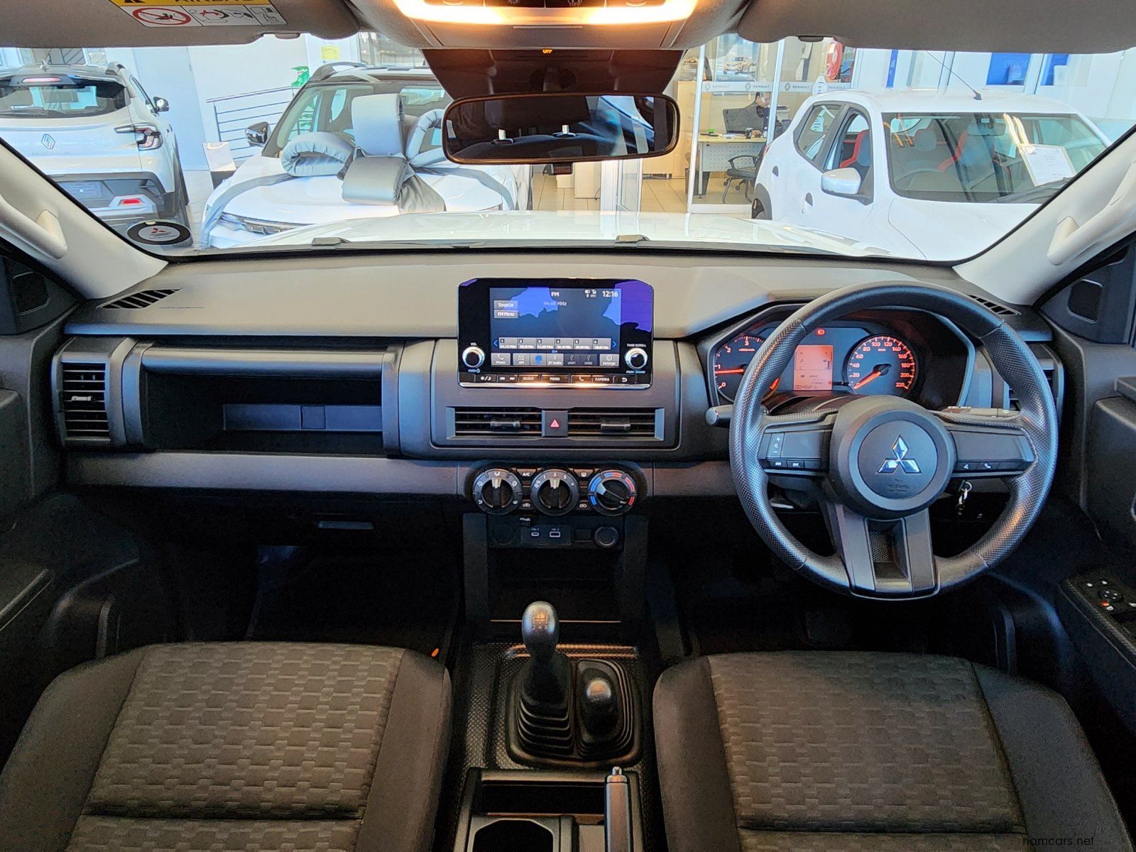 2026 Mitsubishi TRITON 2.4 GL D/C 4X4 M/T photo