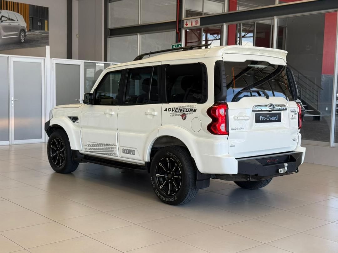 2022 Mahindra Scorpio 2.2td 4x4 Adventure 103kw S11 pictures