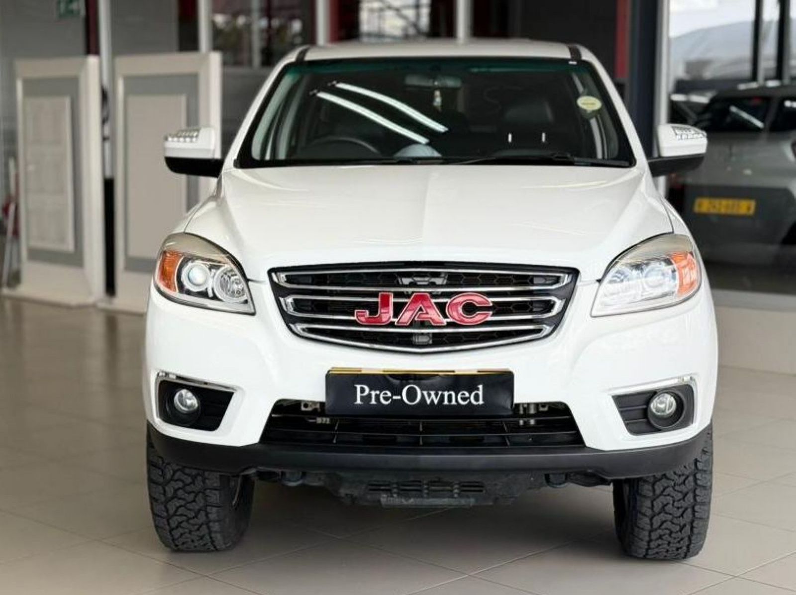 2022 JAC T8 2.0cti Lux P/u D/c pictures
