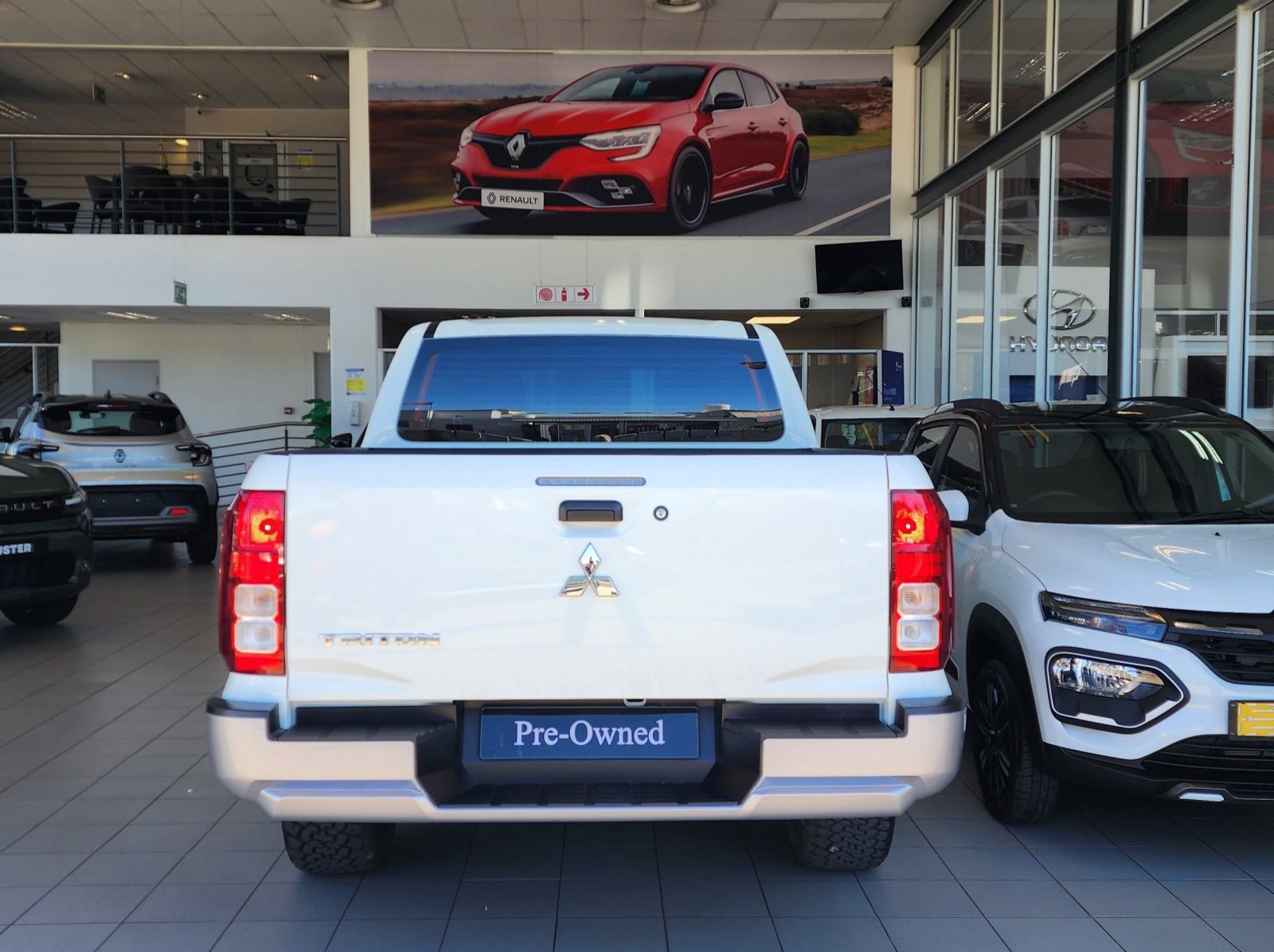 2026 Mitsubishi TRITON 2.4 GL D/C 4X4 M/T pictures