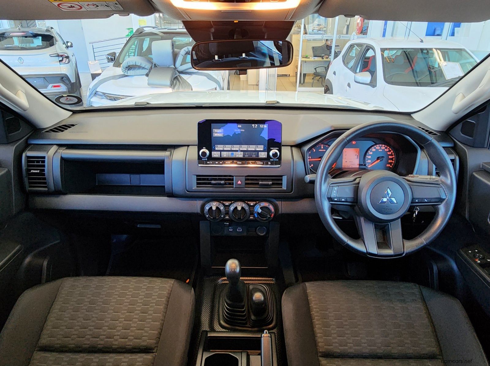 2026 Mitsubishi TRITON 2.4 GL D/C 4X4 M/T pictures