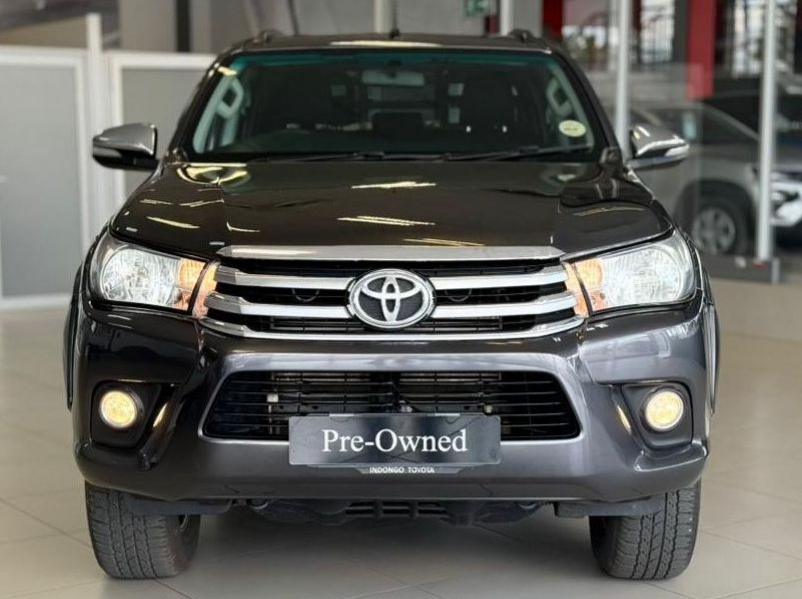 2016 Toyota Hilux 2.8 Gd-6 Raider 4x4 A/t P/u d/c pictures