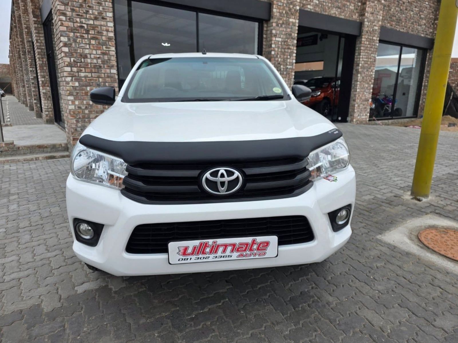 2018 Toyota HILUX 2.4 GD A/C M/T pictures