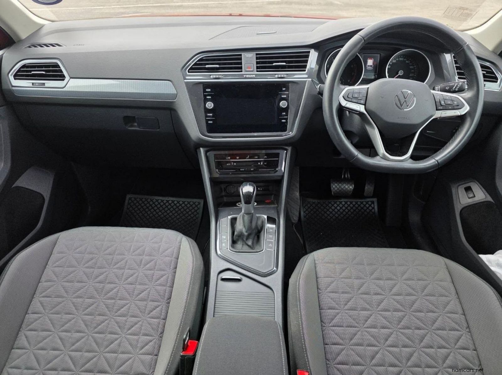 2023 Volkswagen TIGUAN 1.4 TSI LIFE DSG pictures