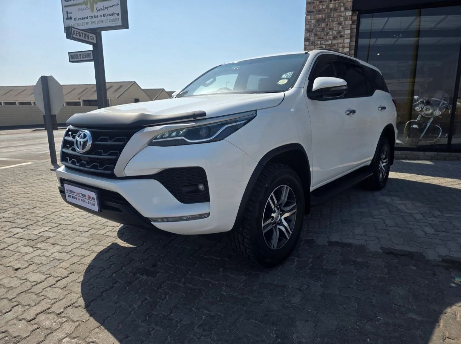 2021 Toyota FORTUNER GD-6 2.4 4X4 A/T pictures