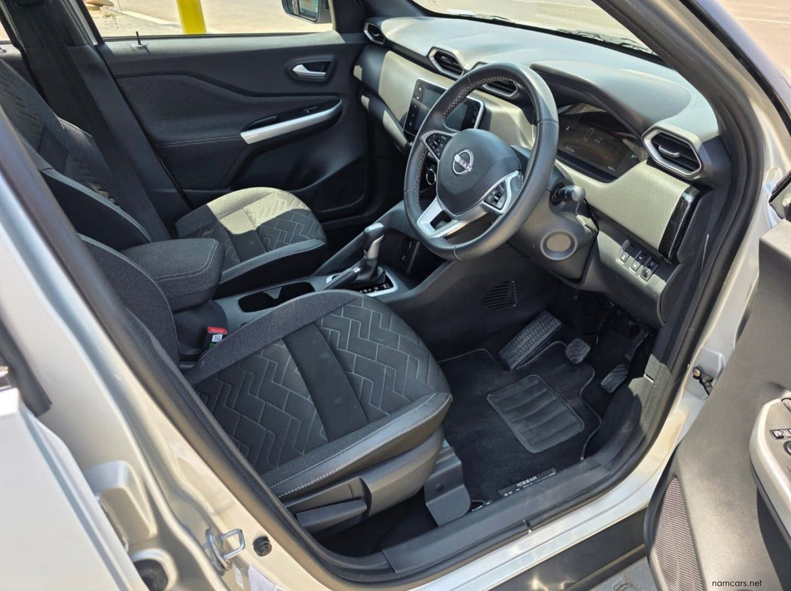 2024 Nissan MAGNITE 1.0T ACENTA PLUS CVT pictures