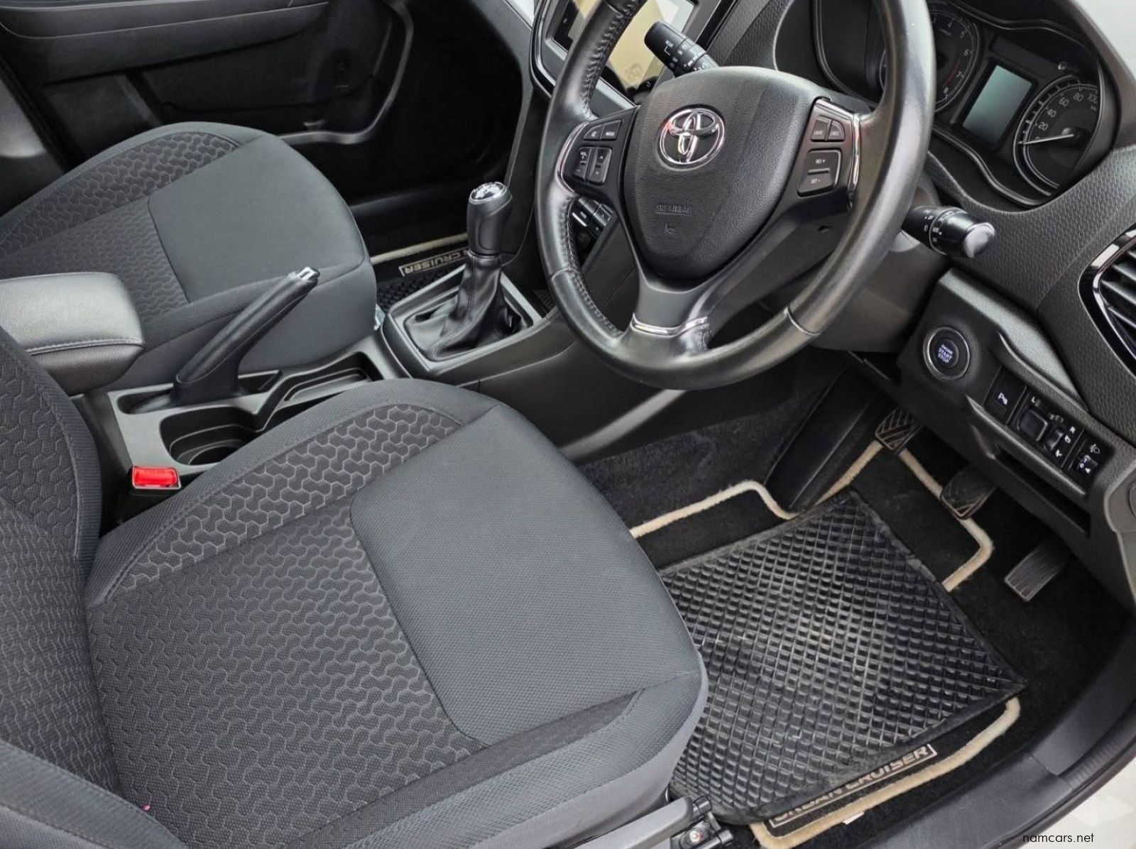 2022 Toyota Urban Cruiser 1.5XR M/T SUV pictures