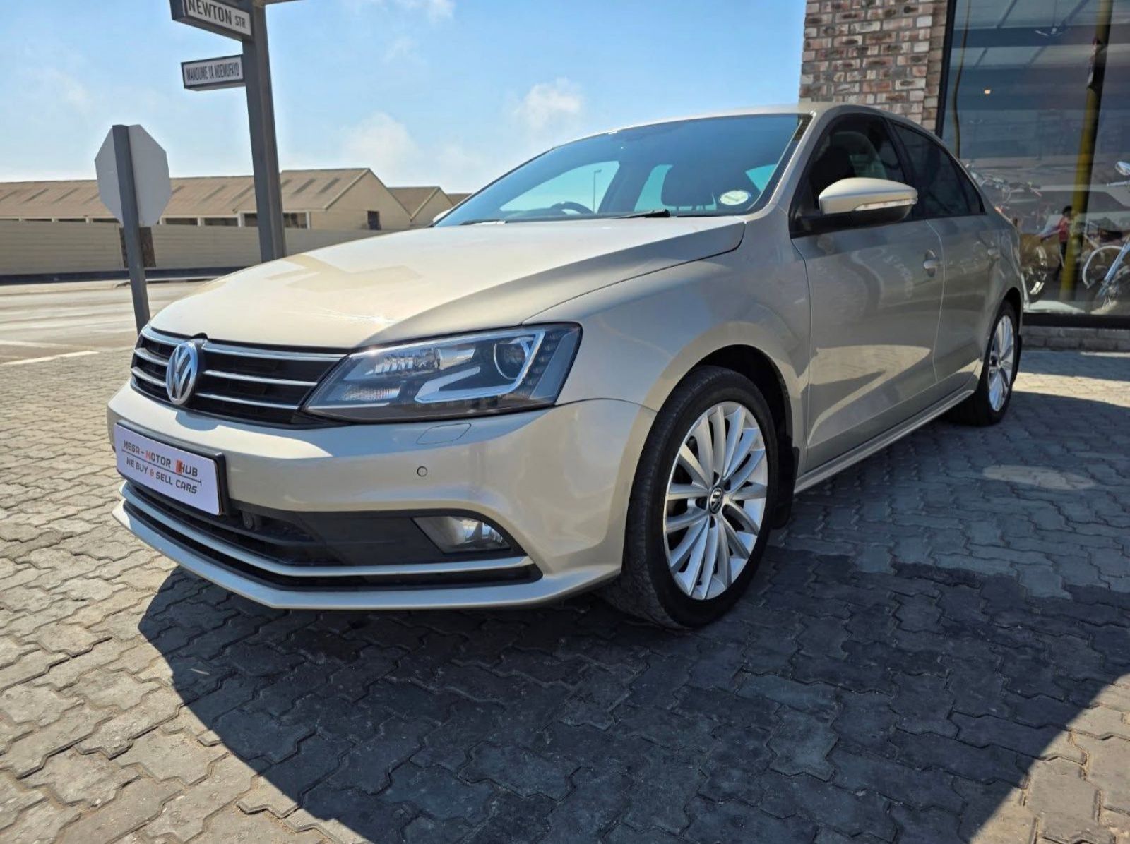 2016 Volkswagen JETTA GP 1.4 TSI COMFORTLINE M/T pictures
