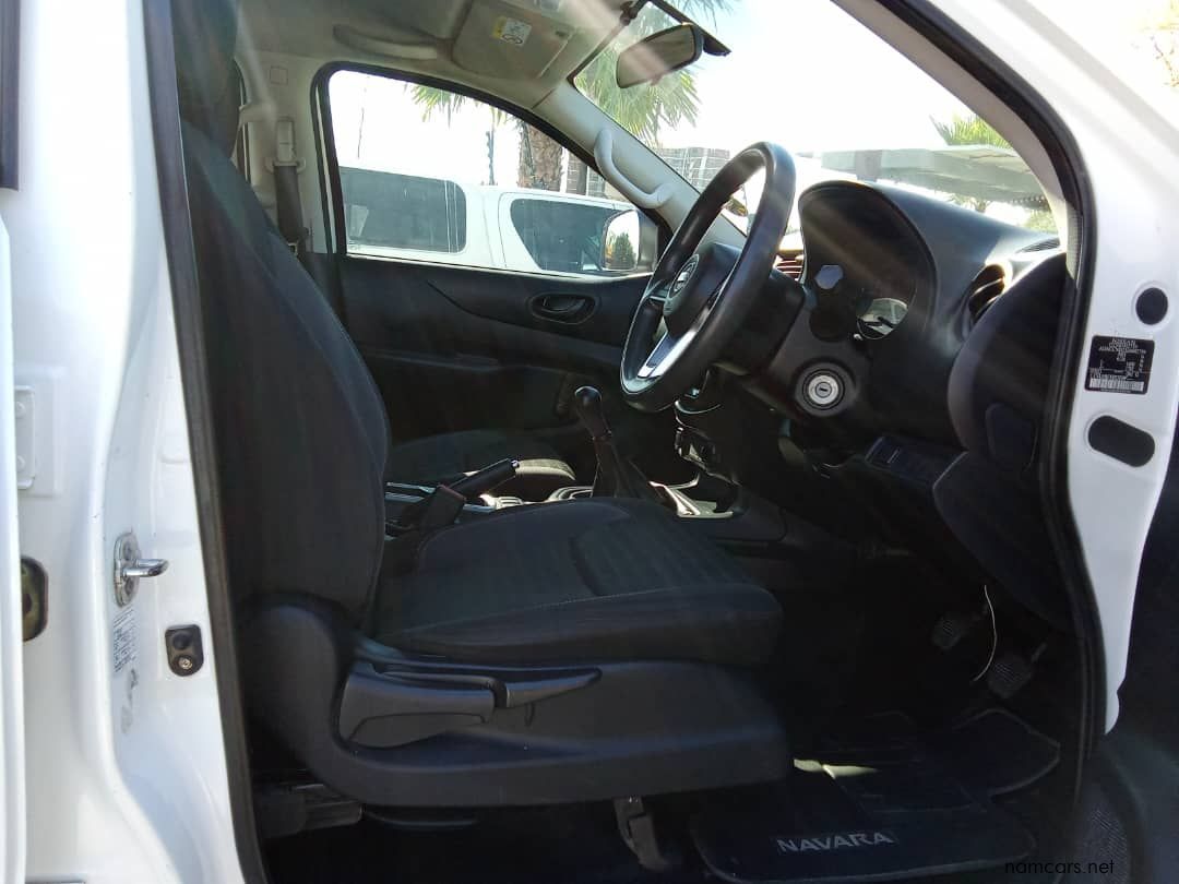 2021 Nissan Navara 2.5 4x4 D/C photo