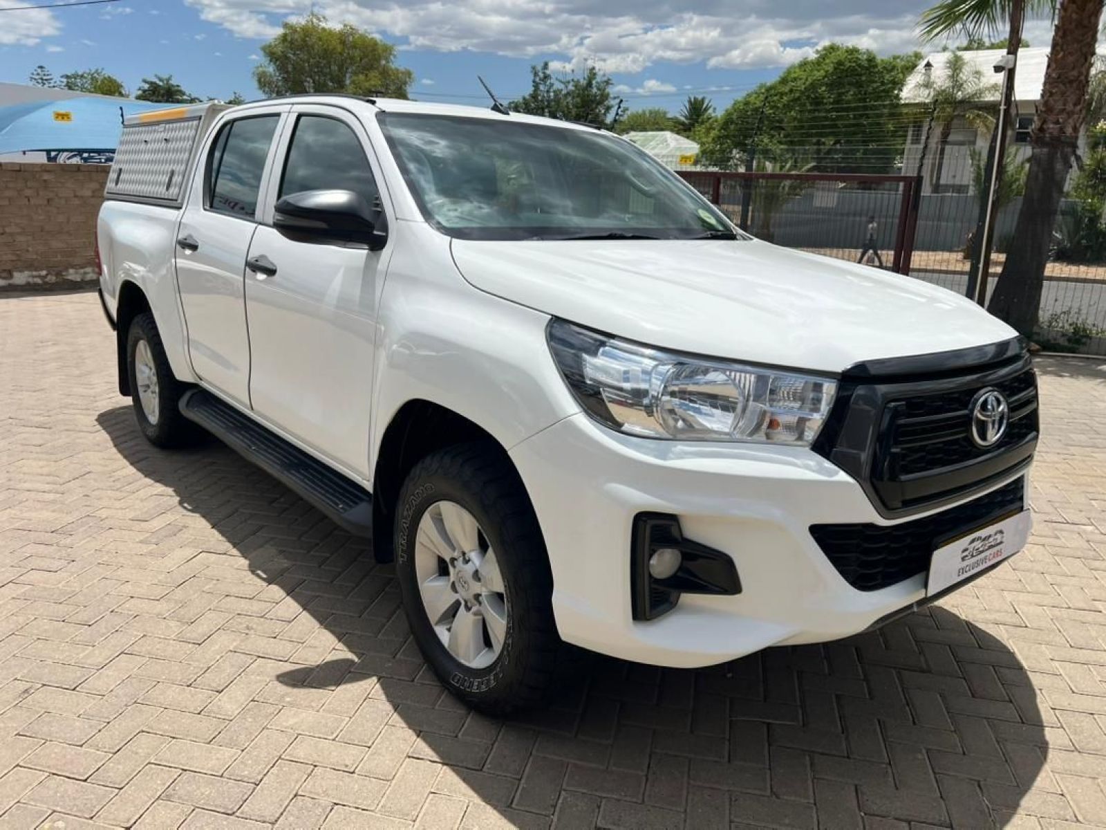 Toyota Hilux 2.4 SRX 4x4 A/T in Namibia