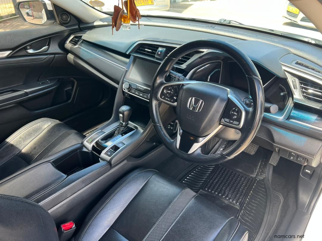 2020 Honda Civic 1.8 Elegance CVT photo