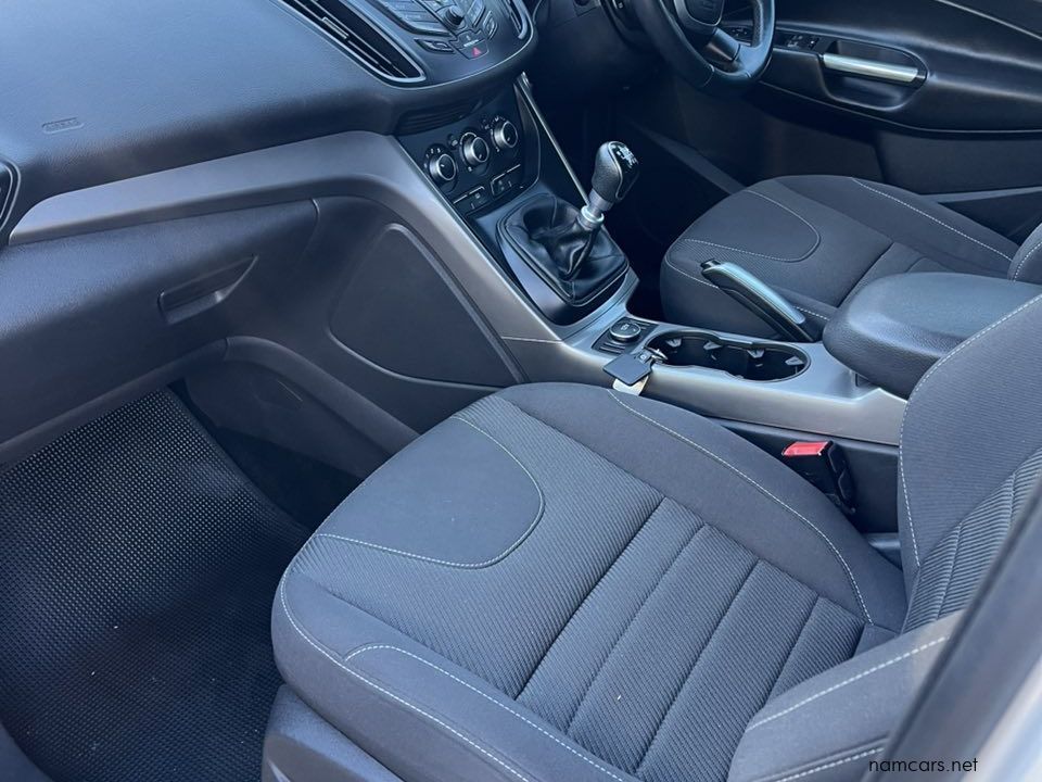 2016 Ford Kuga 1.5 Ecoboost Ambiente photo