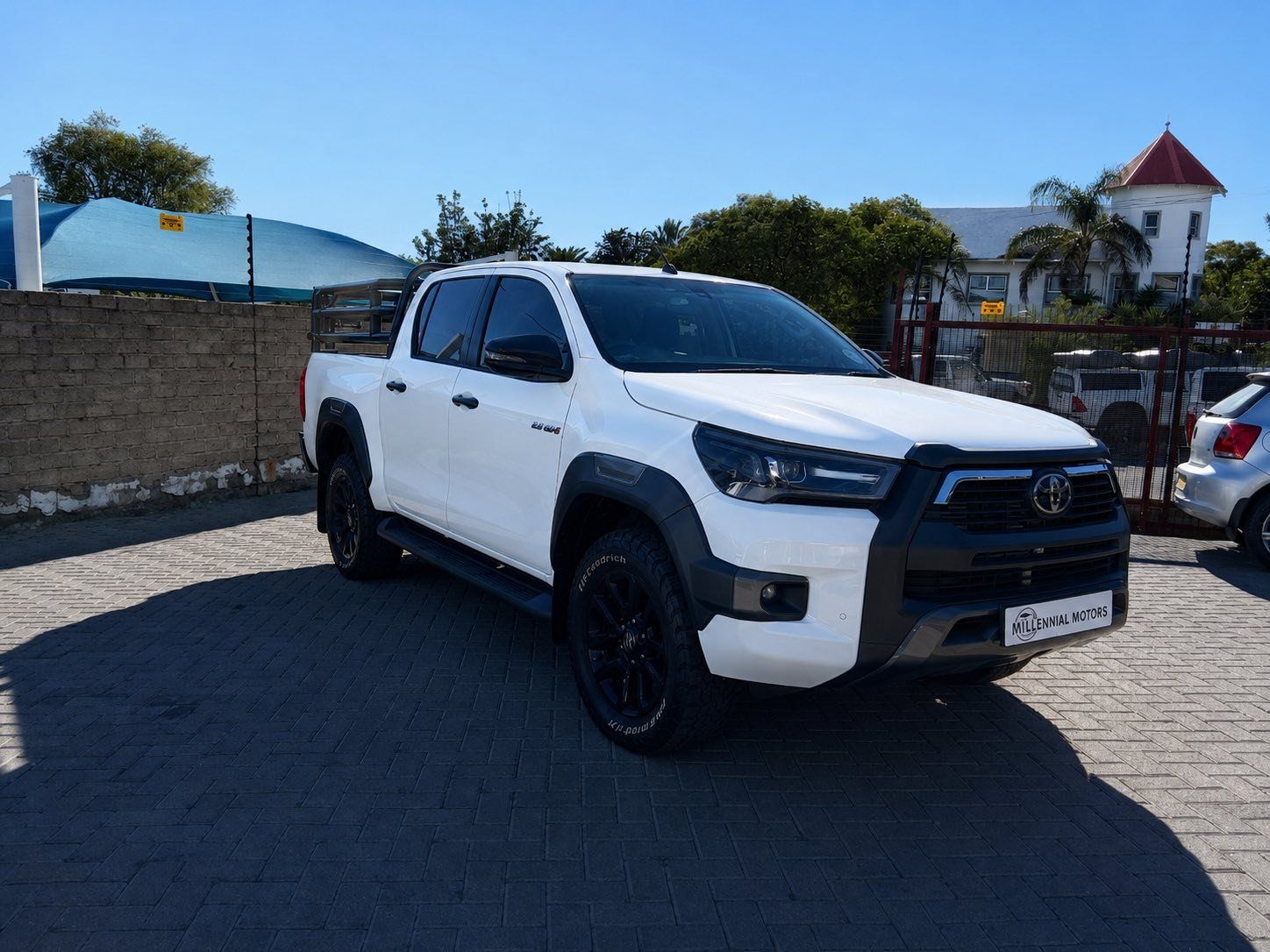 2025 Toyota Hilux 2.8 GD-6 RB LEGEND 4X4 photo