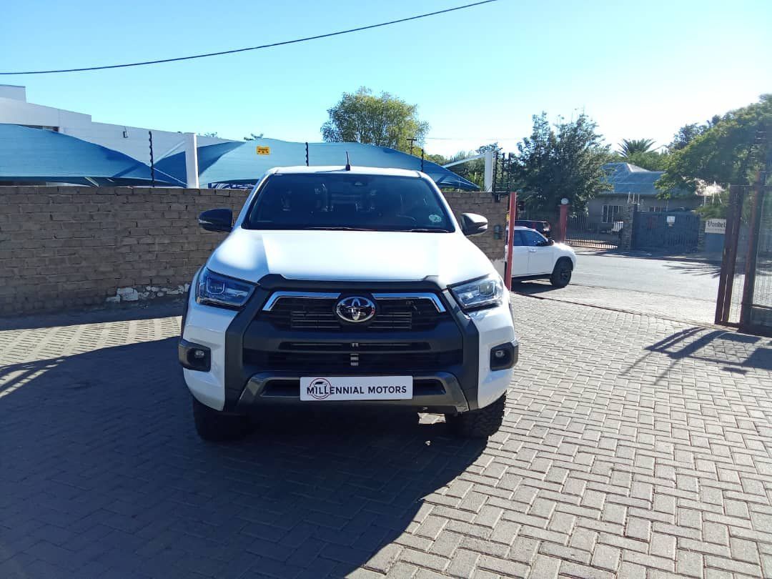 2025 Toyota Hilux 2.8 GD-6 RB LEGEND 4X4 photo