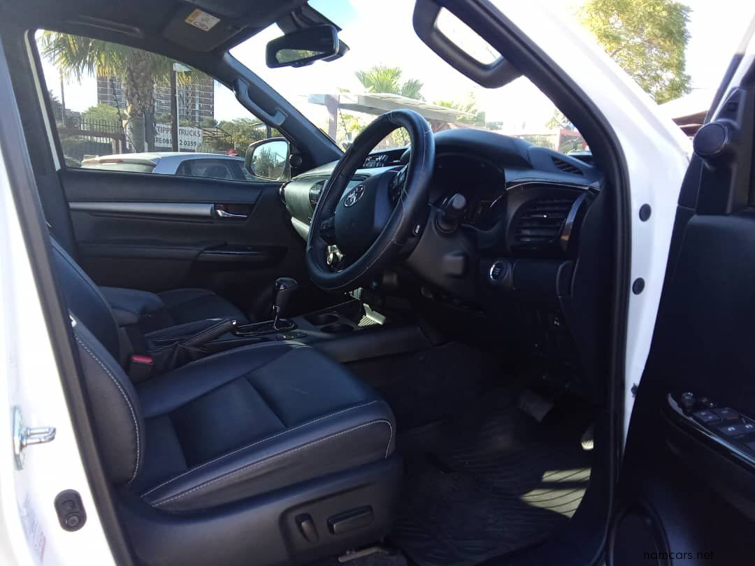 2025 Toyota Hilux 2.8 GD-6 RB LEGEND 4X4 photo