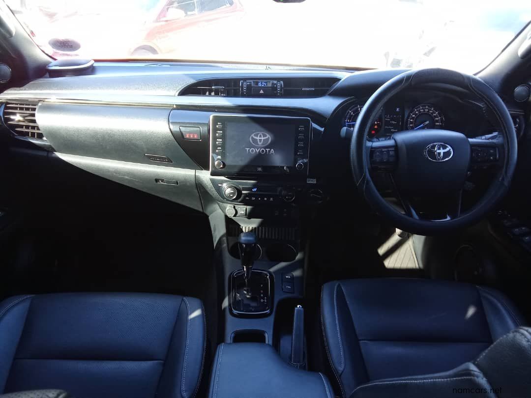2025 Toyota Hilux 2.8 GD-6 RB LEGEND 4X4 photo