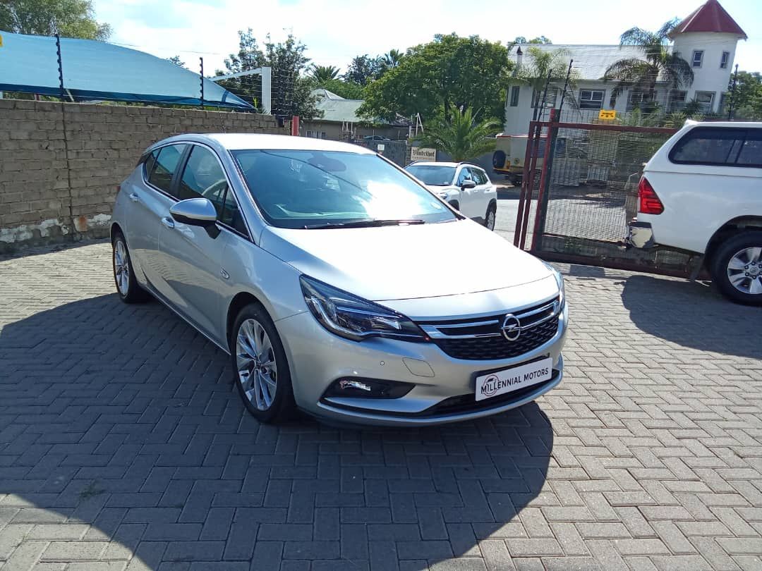 Opel Astra 1.0T ENJOY in Namibia