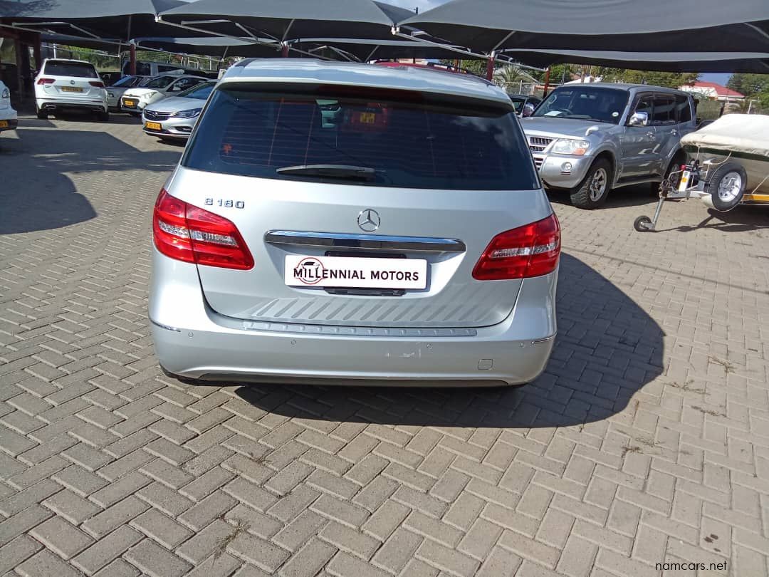 2014 Mercedes-Benz B180 photo