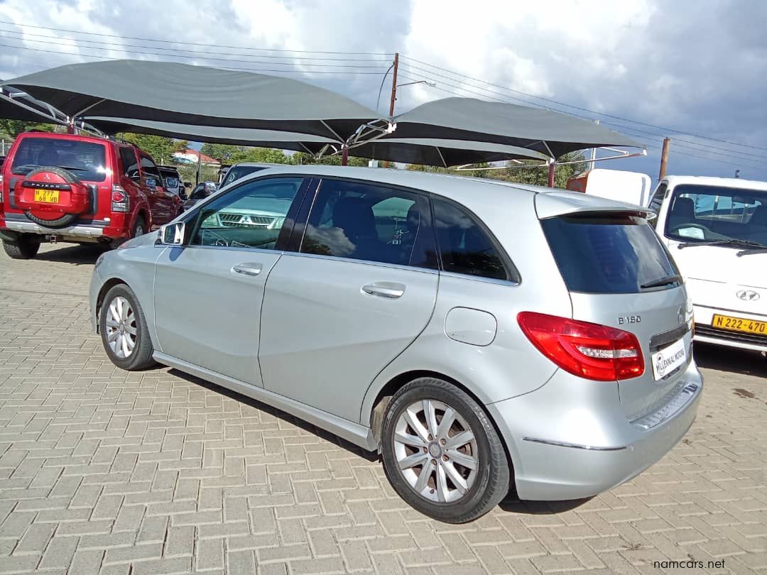 2014 Mercedes-Benz B180 photo