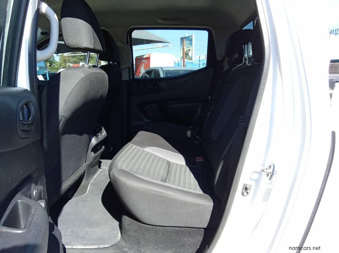 2021 Nissan Navara 2.5 4x4 D/C pictures