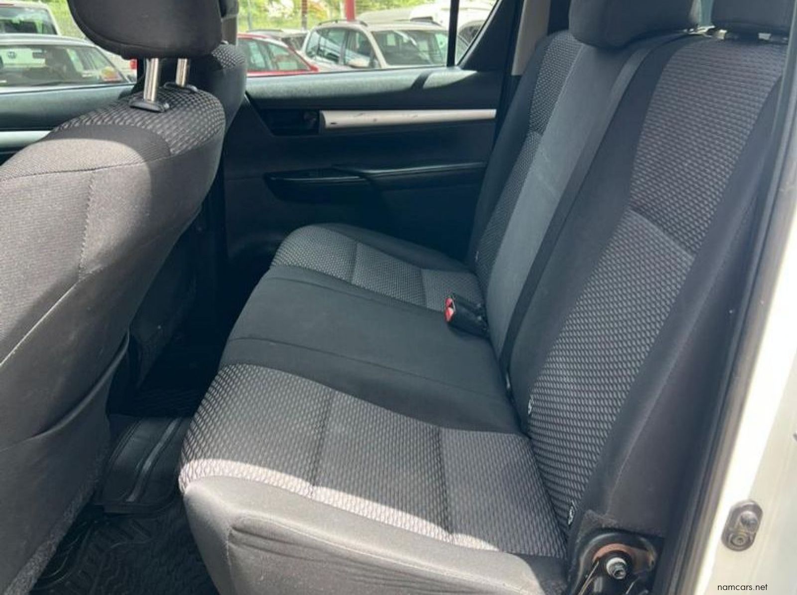 2020 Toyota Hilux 2.4 SRX 4x4 A/T pictures