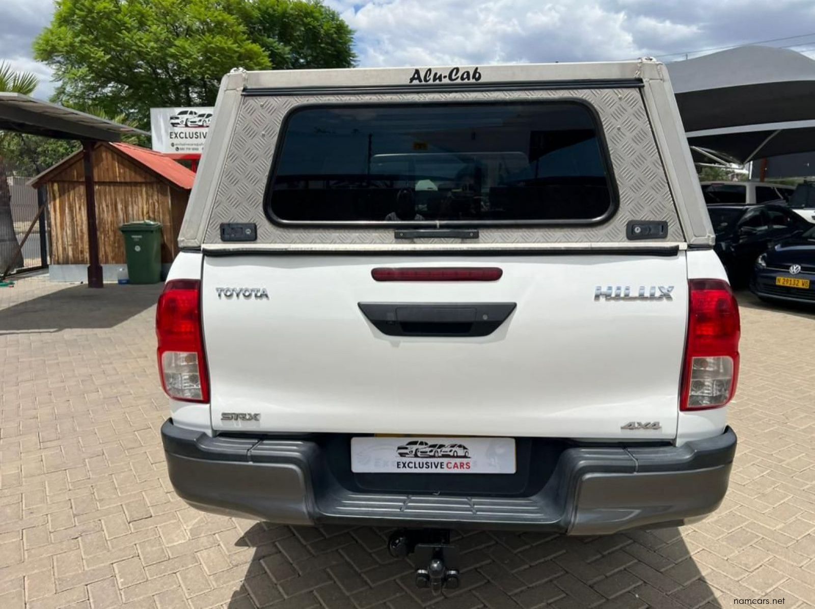 2020 Toyota Hilux 2.4 SRX 4x4 A/T pictures