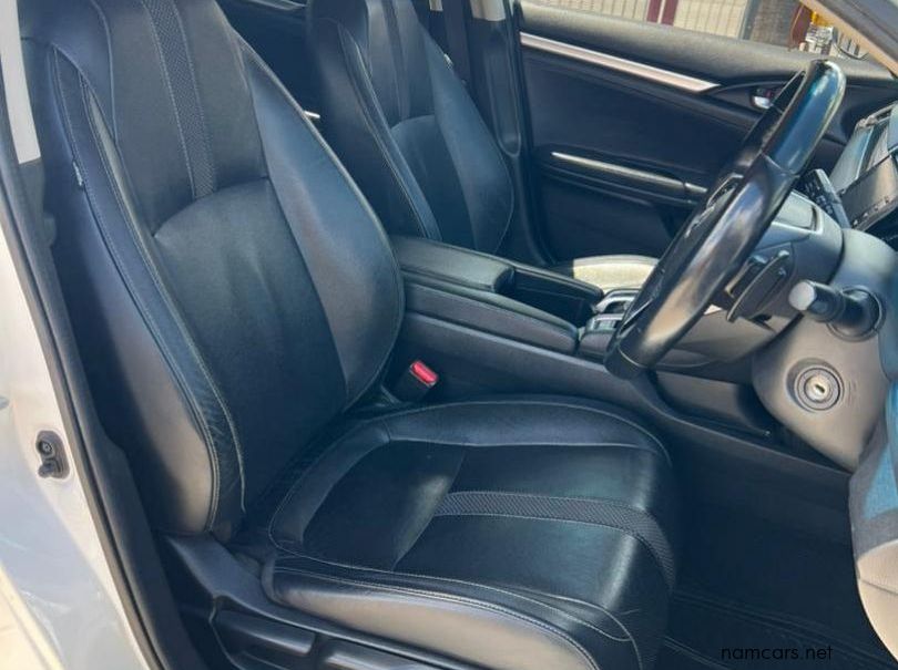 2020 Honda Civic 1.8 Elegance CVT pictures