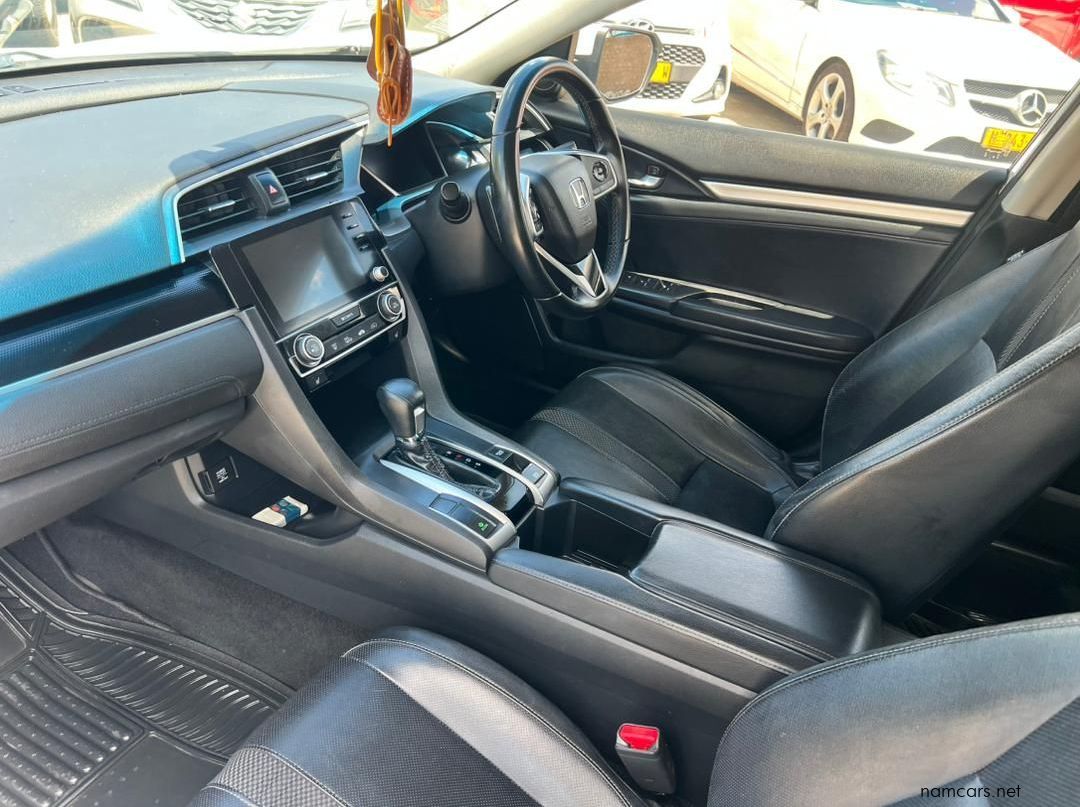 2020 Honda Civic 1.8 Elegance CVT pictures