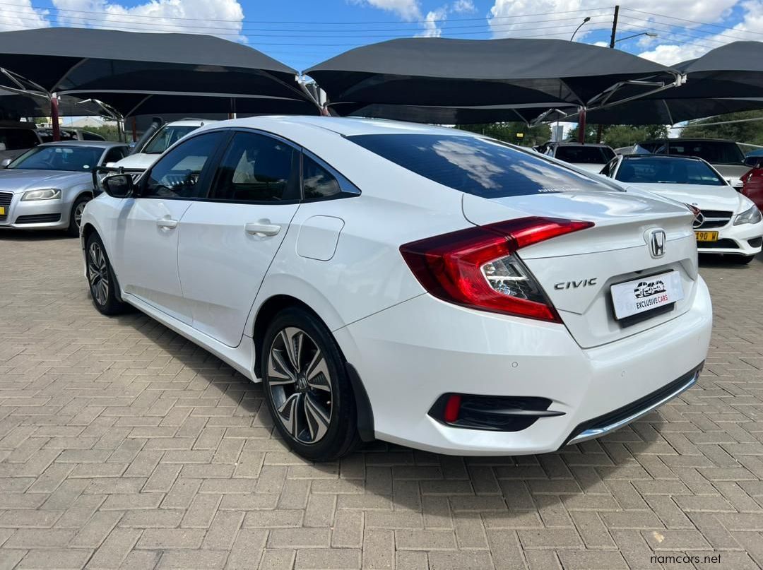 2020 Honda Civic 1.8 Elegance CVT pictures
