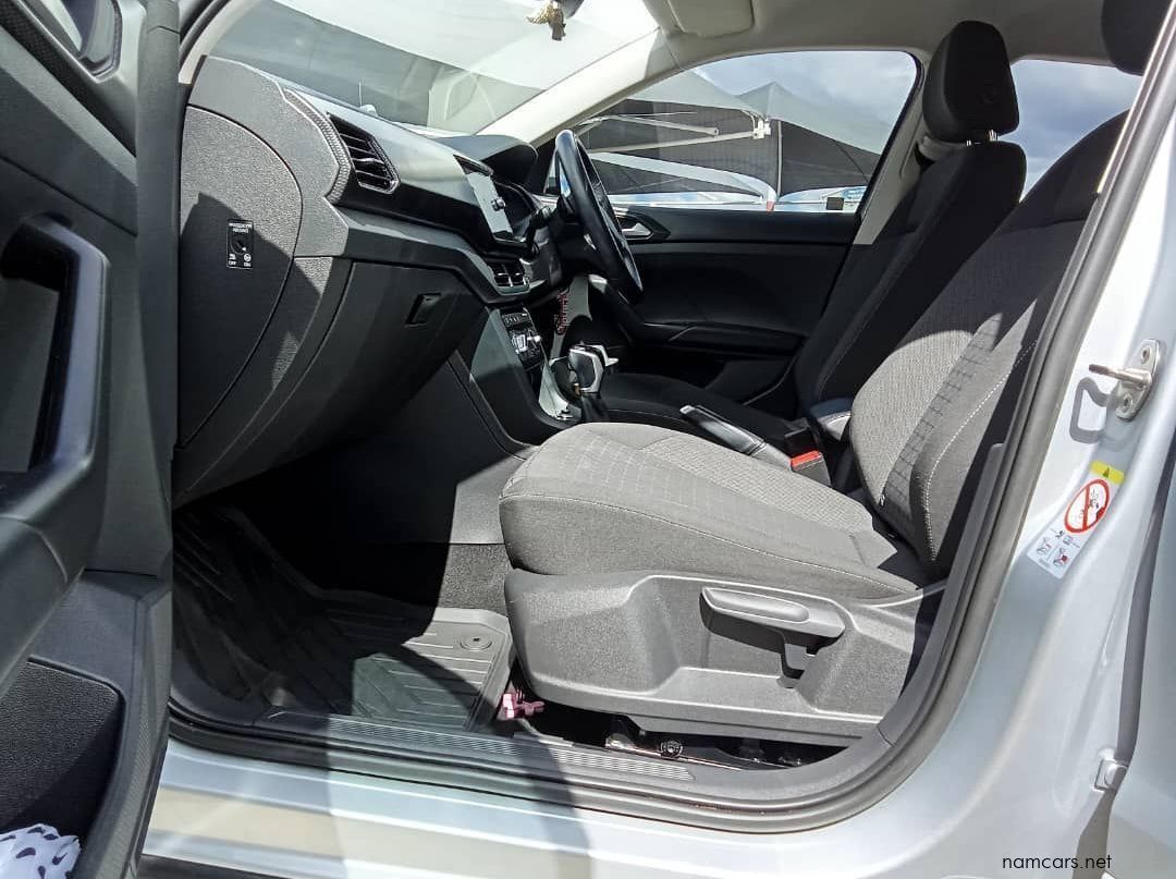 2023 Volkswagen T-CROSS 1.0 TSI COMFORTLINE DSG pictures