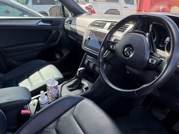 2021 Volkswagen Tiguan 1.4 TSI R/LINE ALLSPACE pictures