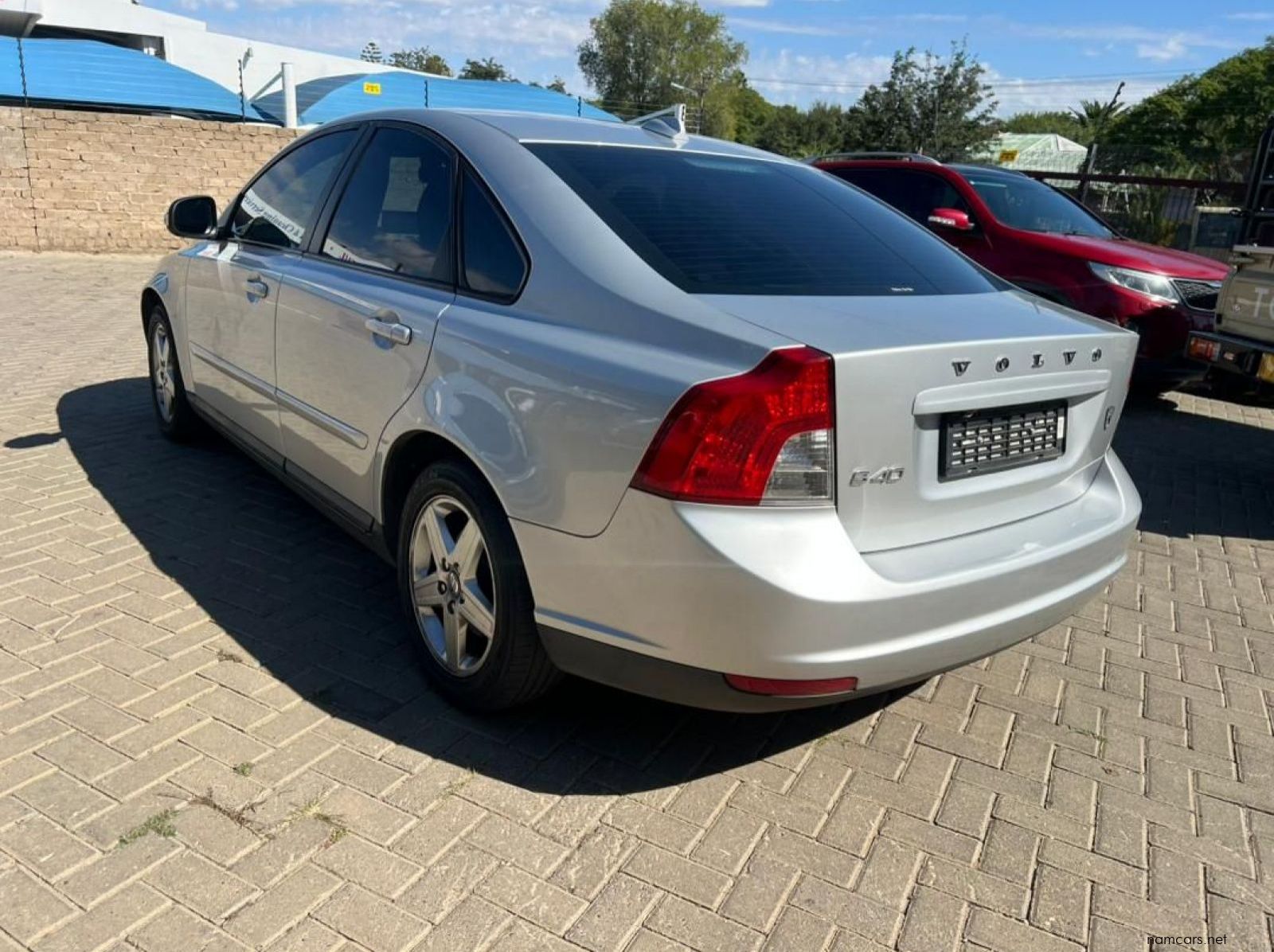 2010 Volvo S40 2.0 Petrol pictures