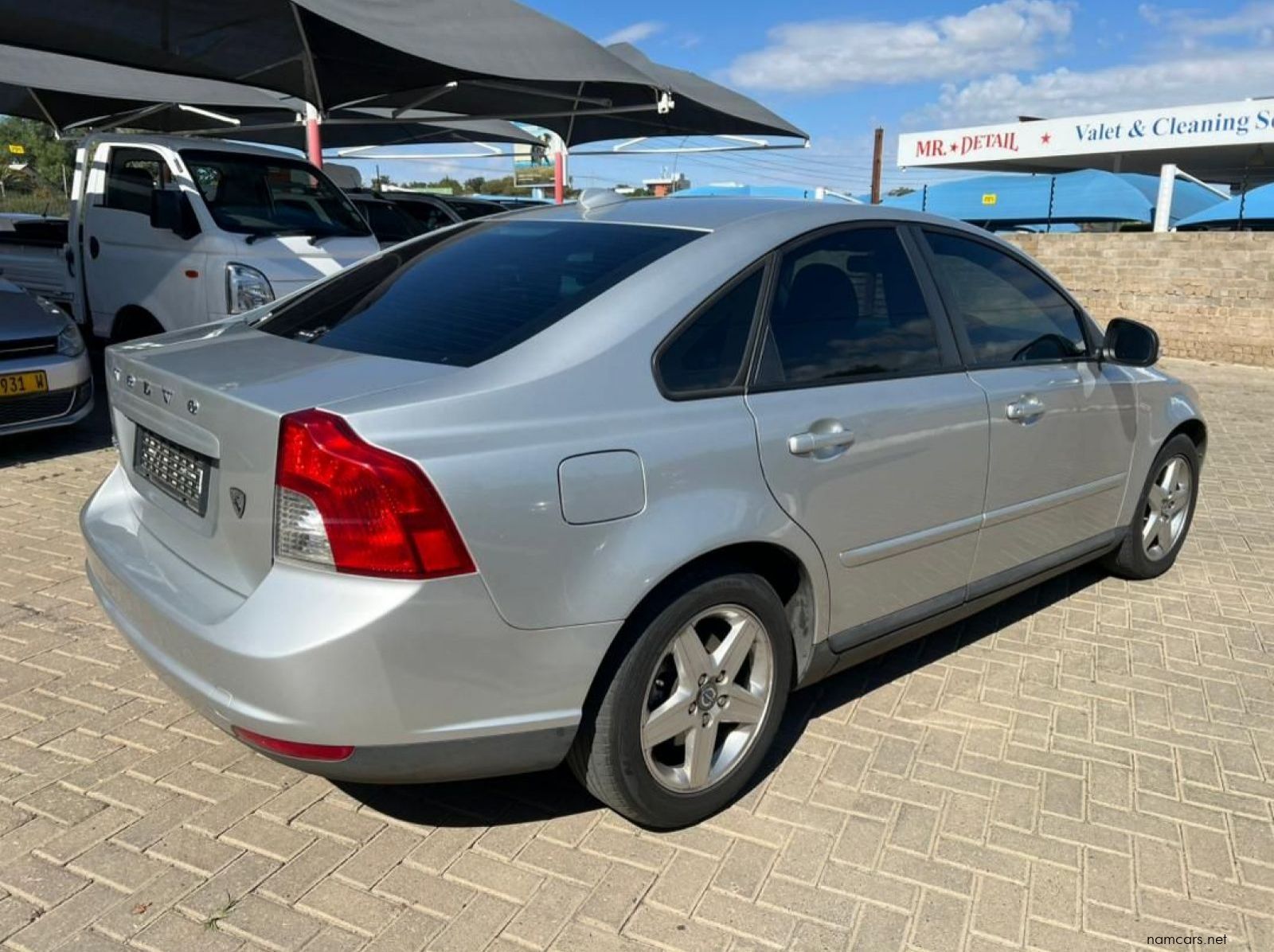 2010 Volvo S40 2.0 Petrol pictures