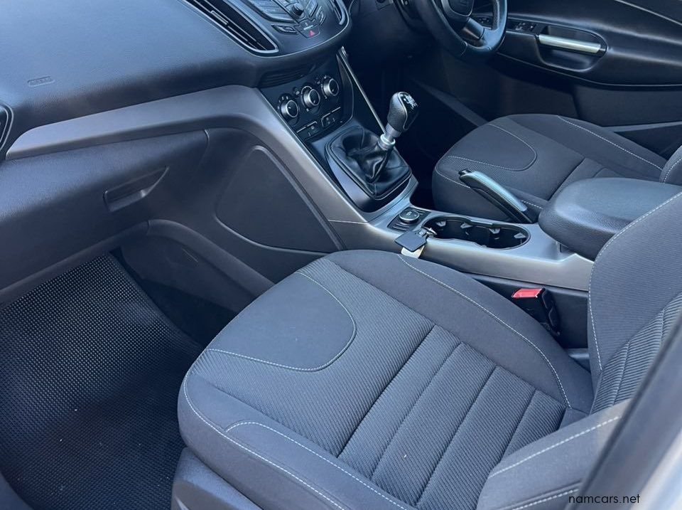 2016 Ford Kuga 1.5 Ecoboost Ambiente pictures