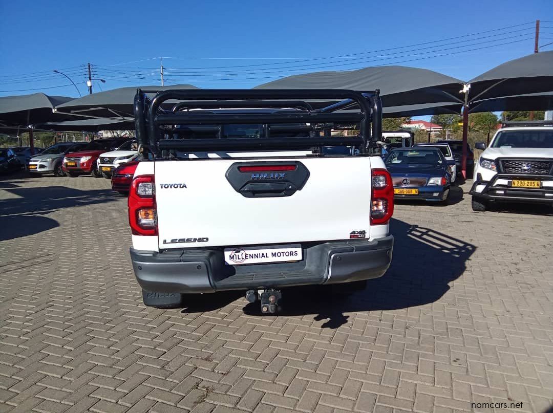 2025 Toyota Hilux 2.8 GD-6 RB LEGEND 4X4 pictures