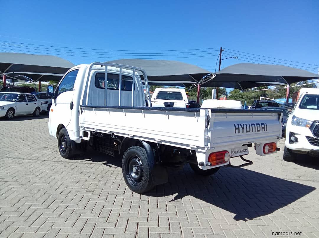 2022 Hyundai H100 2.6D D/S pictures