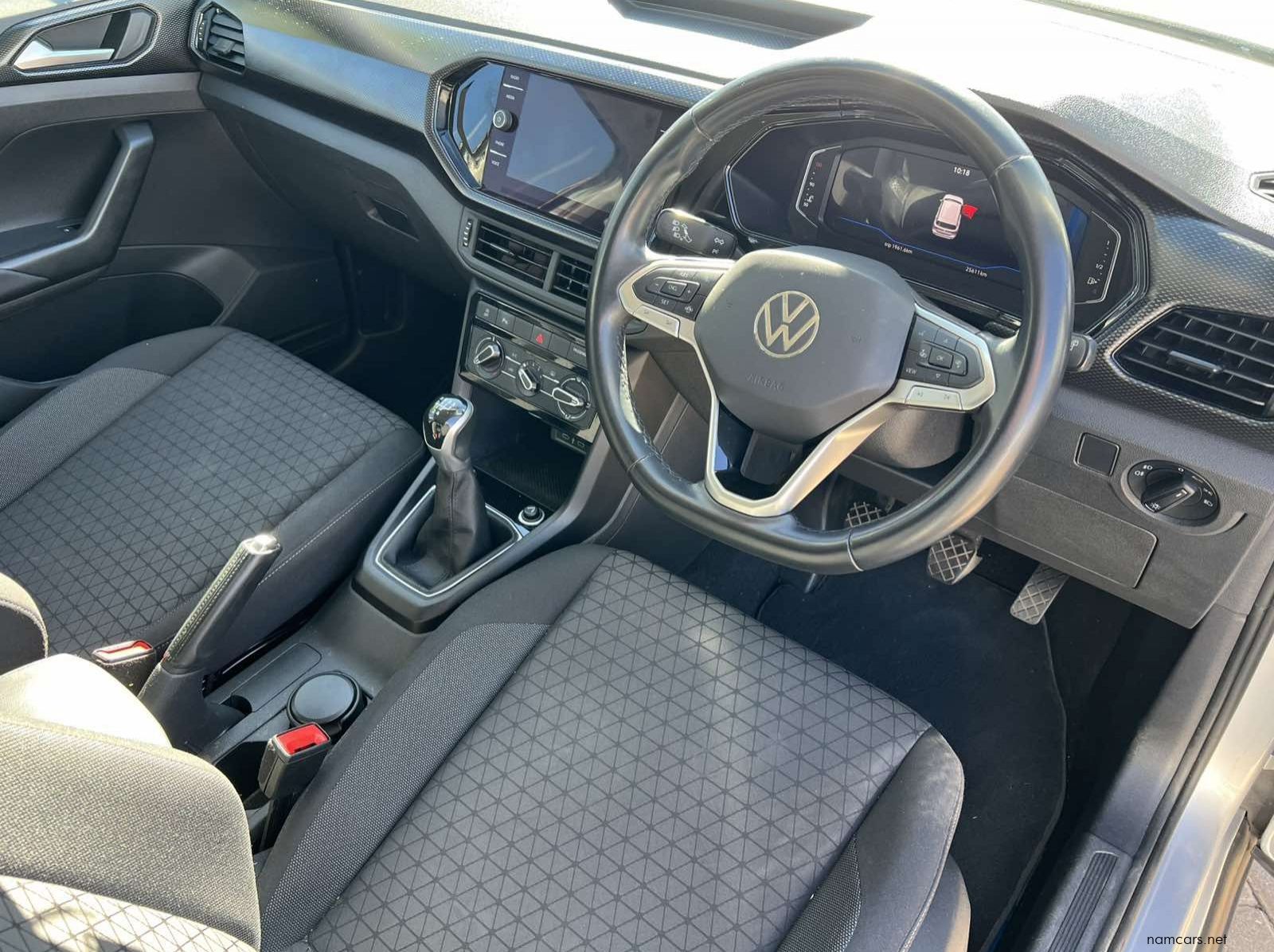 2023 Volkswagen T-CROSS 1.0 TSI COMFORTLINE pictures