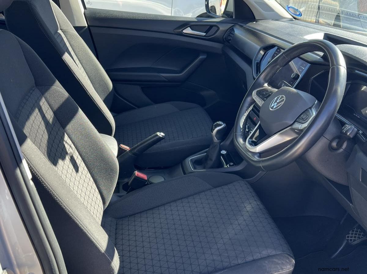 2023 Volkswagen T-CROSS 1.0 TSI COMFORTLINE pictures