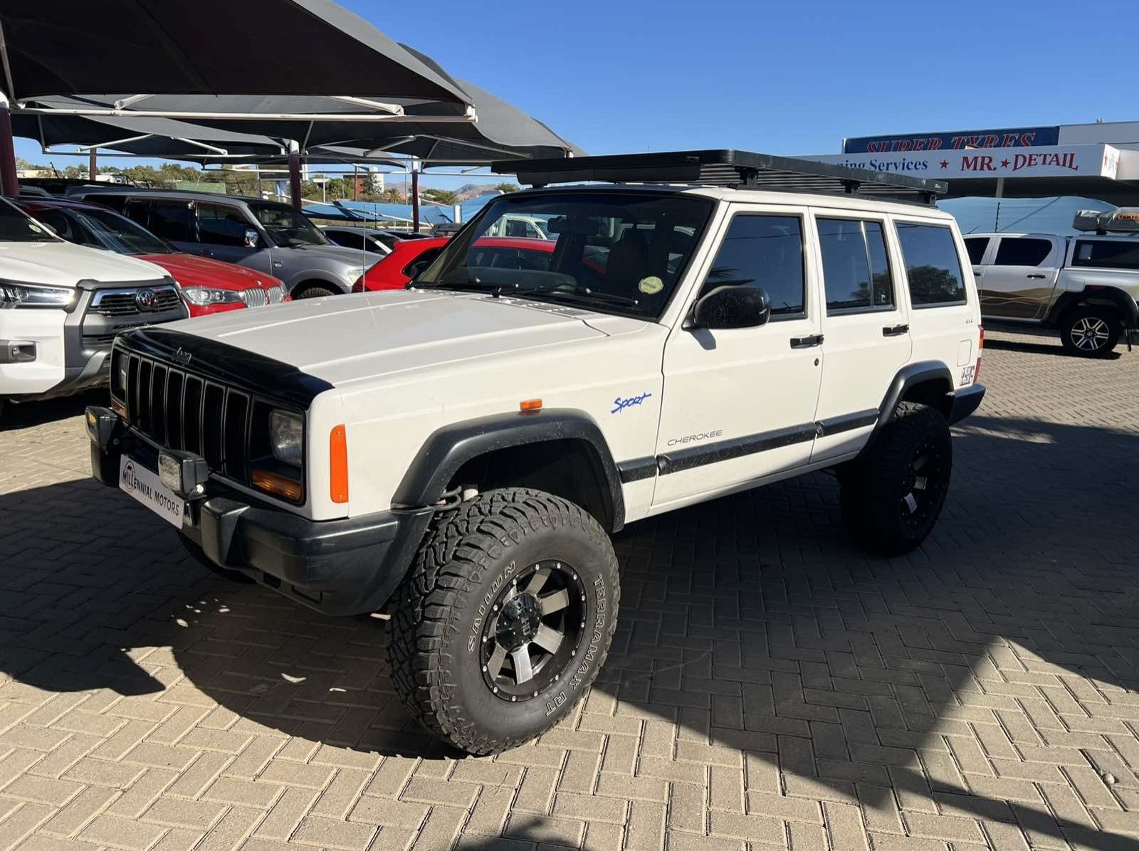 Used Jeep Cherokee Sport 4.0 A/T for sale in Windhoek, Namibia