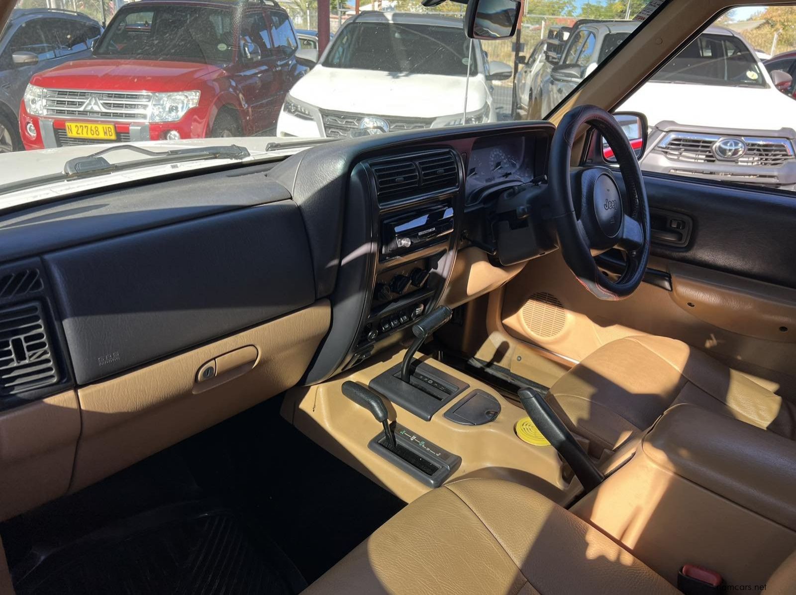 1998 Jeep Cherokee Sport 4.0 A/T pictures