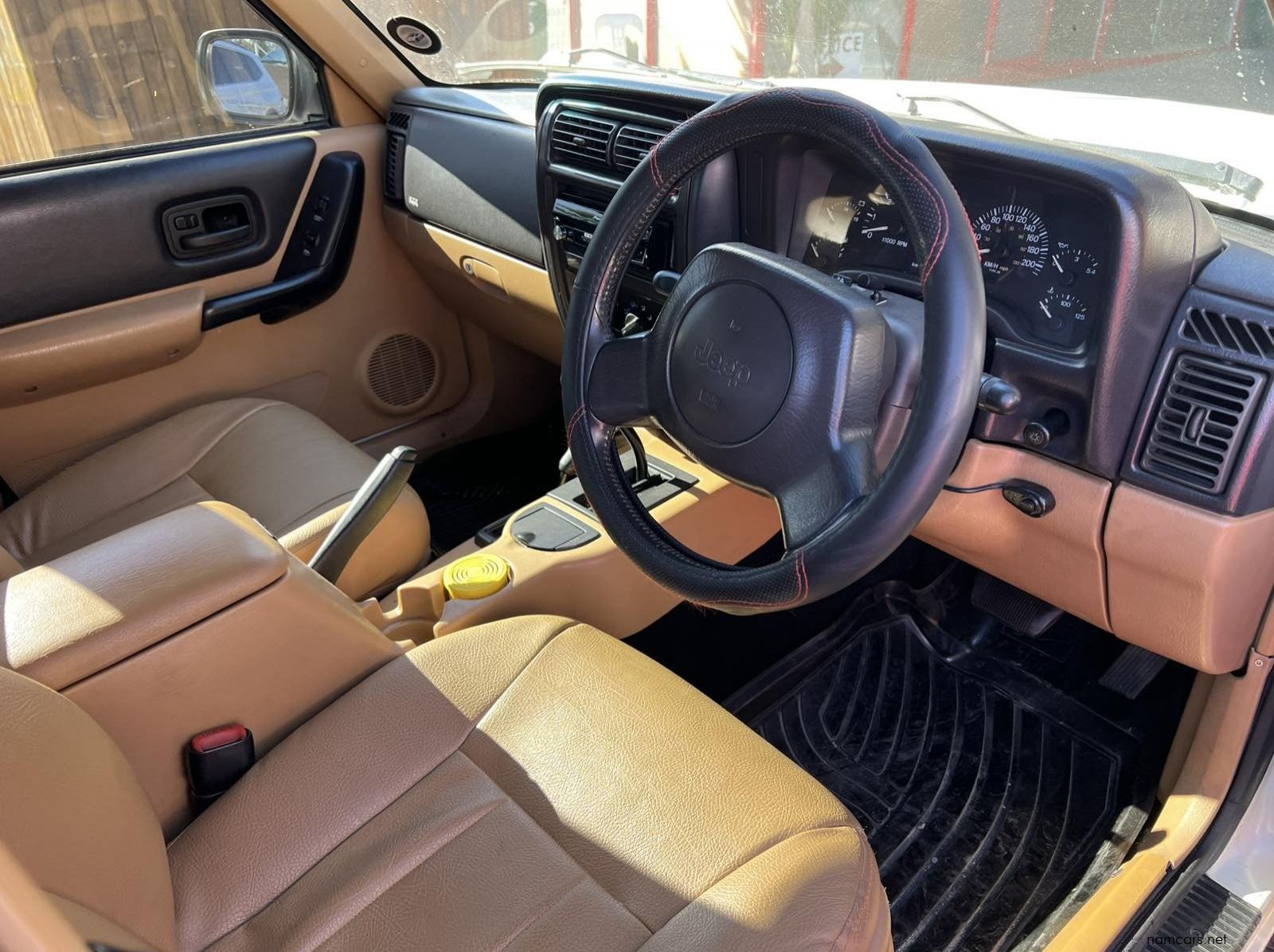1998 Jeep Cherokee Sport 4.0 A/T pictures