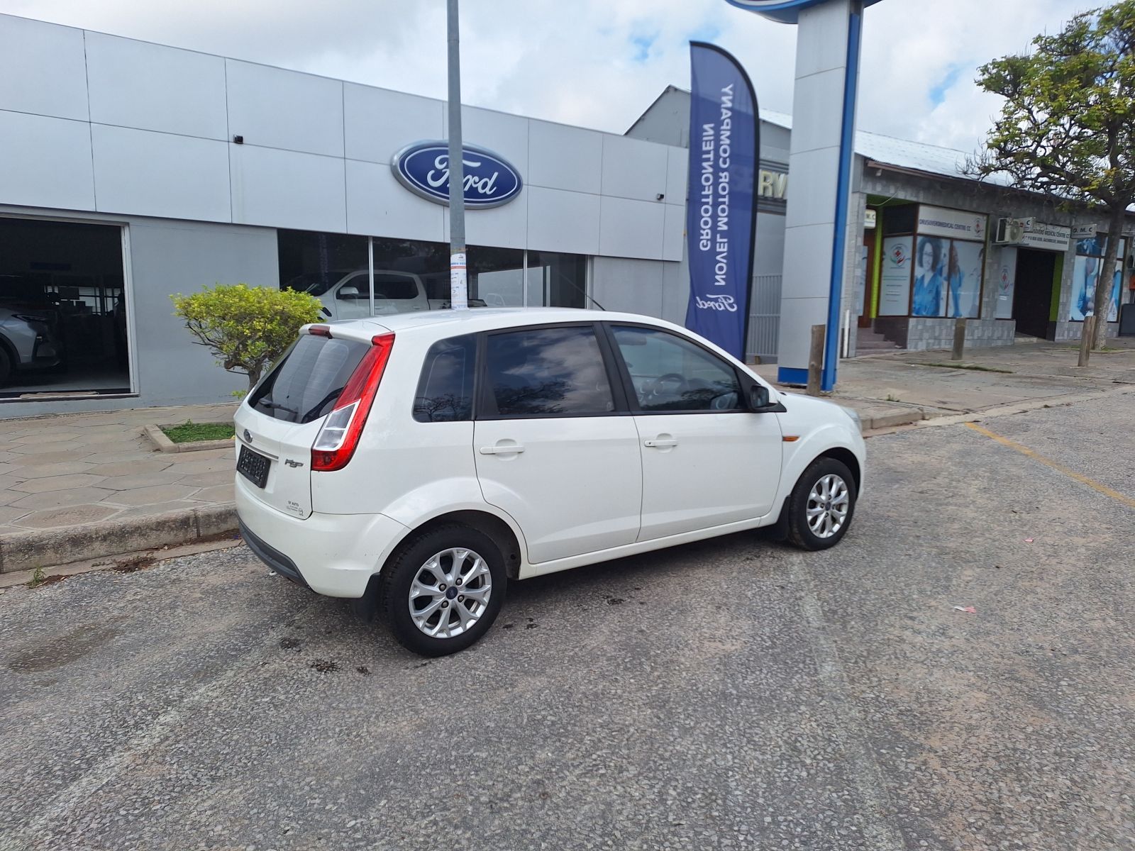 2013 Ford Figo 1.4 Trend 5Dr photo