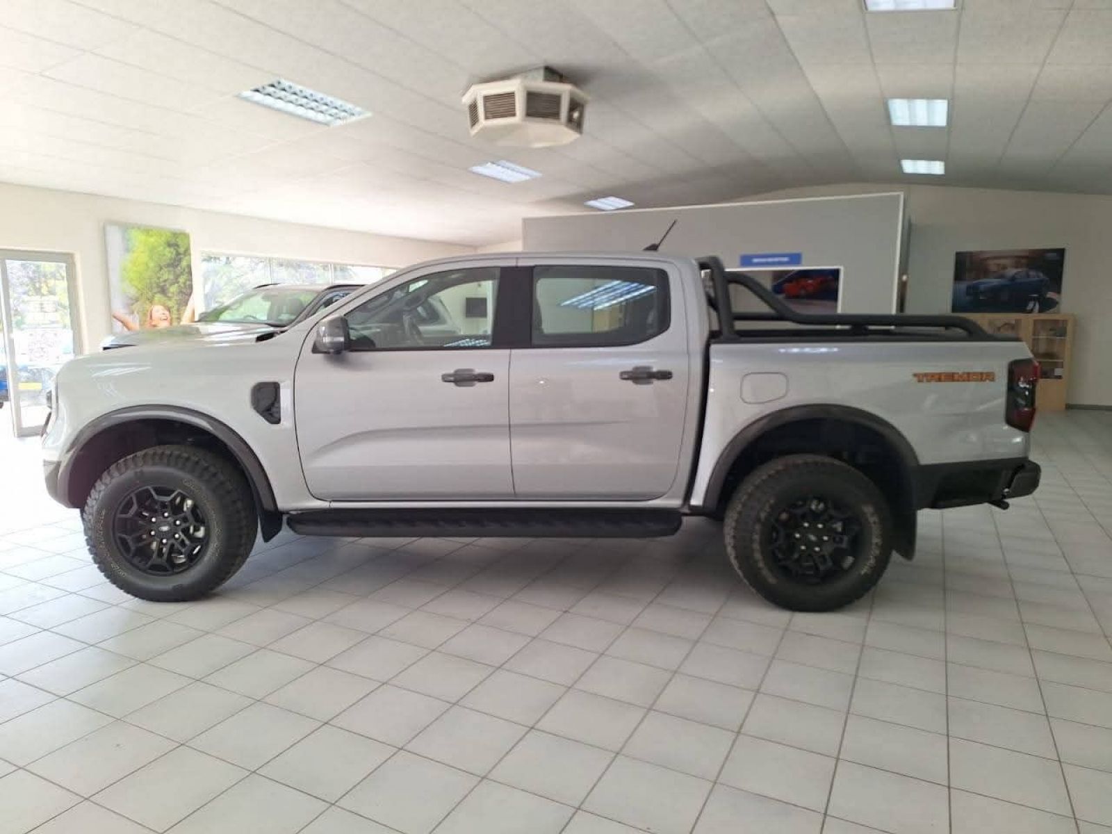 2025 Ford Ranger 2.0BiT Tremor 10AT 4X4 D/Cab photo