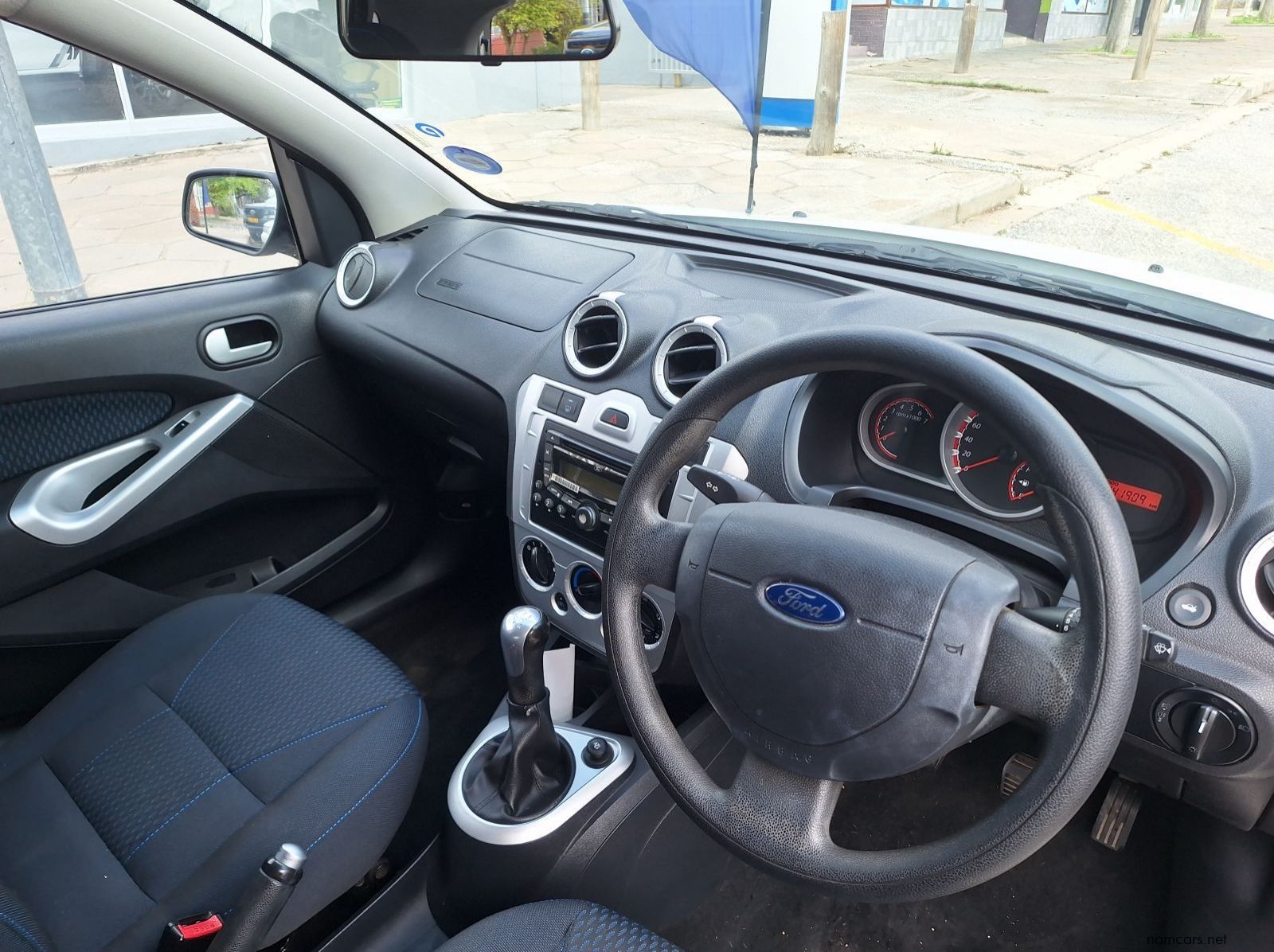 2013 Ford Figo 1.4 Trend 5Dr pictures