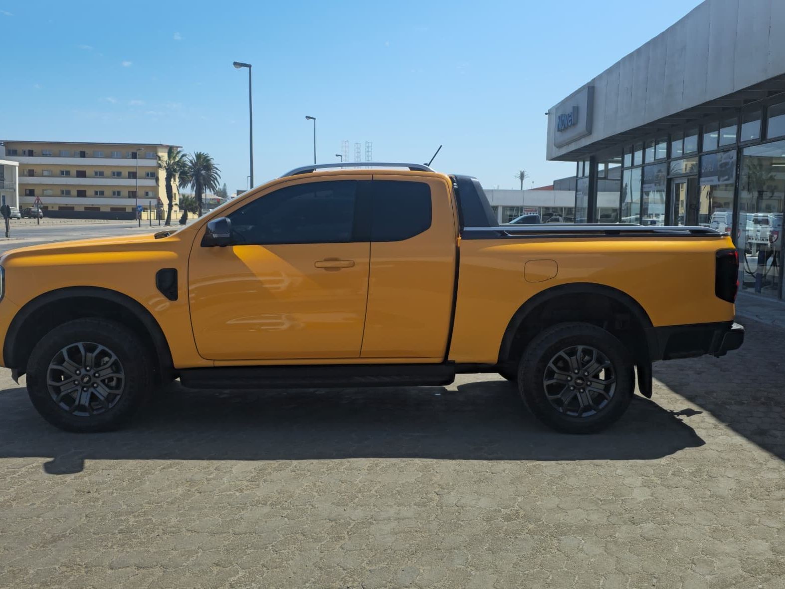 2025 Ford Ford Ranger 2.0 Bi-Turbo Extended  Cab 4x4 AT photo